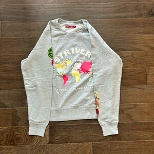 Men’s Strivers Row Berlin Crewneck Sweatshirt